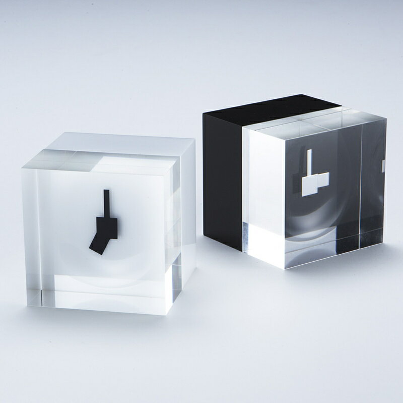 アクリルクロック 〈黒〉 置き時計 アクリル シンプルな時計/D-BROS