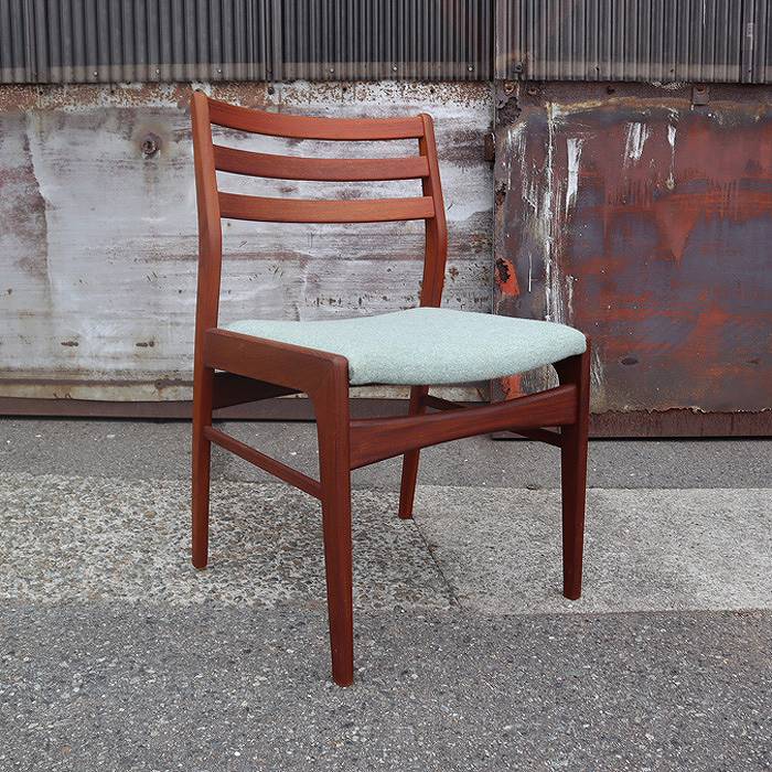 【北欧ビンテージ】 【デンマーク】 【中古】【展示店:神戸和田岬】ダイニングチェア dining chair チーク 水色 無垢 リビング 書斎 デスク ドレッサー 椅子