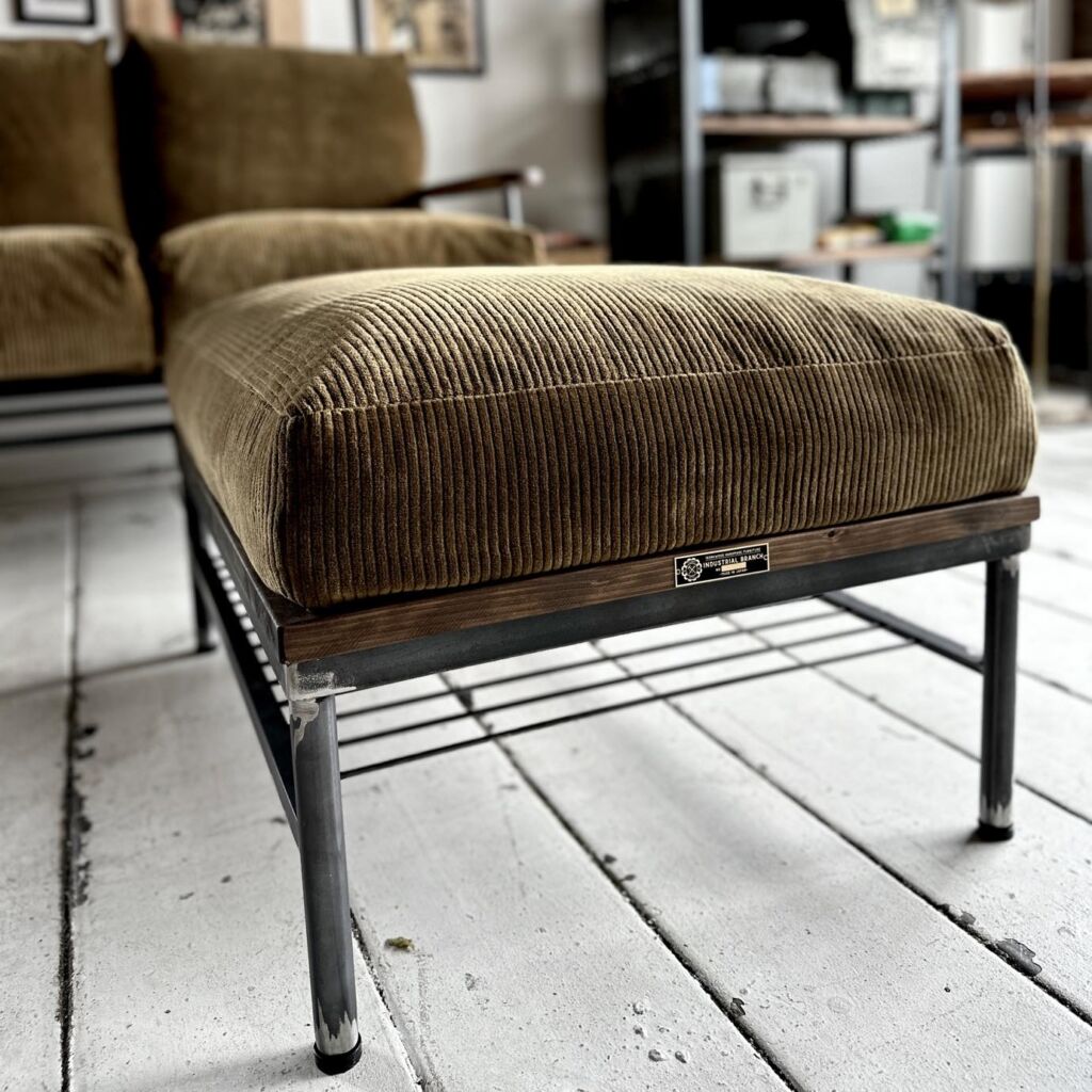 GARAGE-OTTOMAN/FOOTSTOOL OT-002