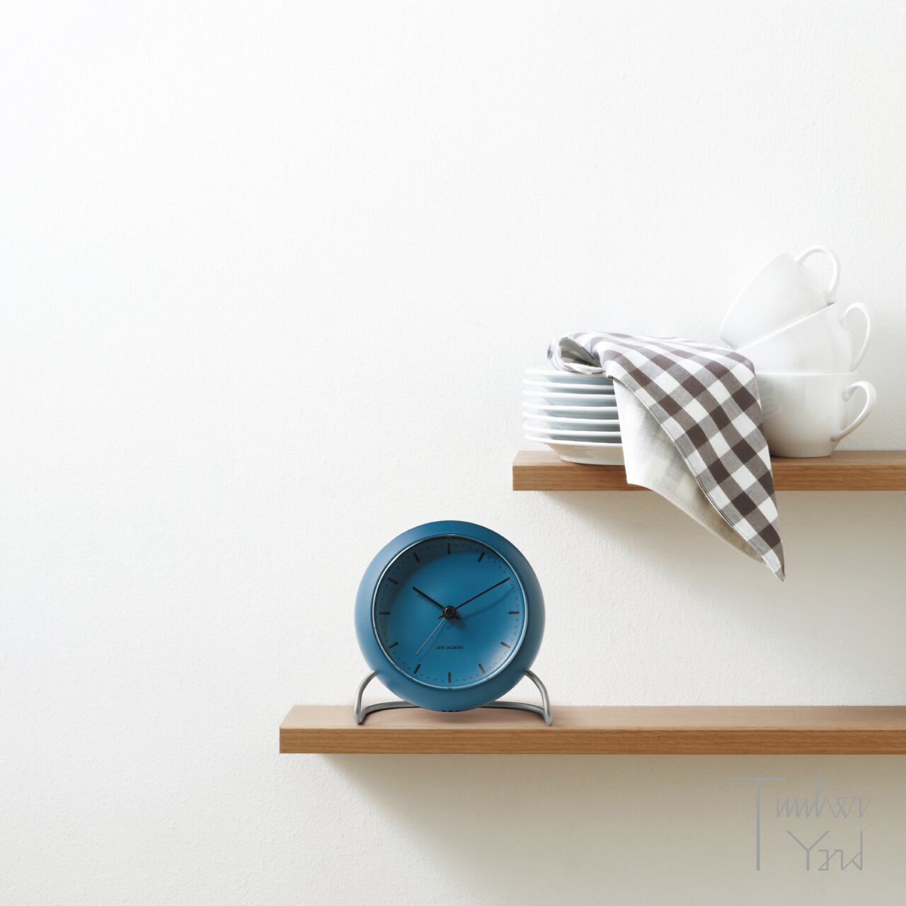 Table Clock / CITY HALL / Matte Blue / Φ110mm / アラーム / スヌーズ / LED灯 / テーブルクロック / シティホール / マット・ブルー / ARNE JACOBSEN（アルネ・ヤコブセン）/ 置き時計 / 目覚まし時計 / 正規販売店 [4]