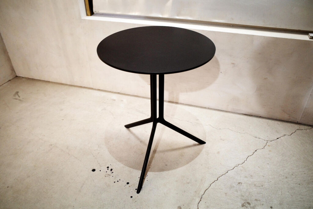 SALE POULE Table/プールテーブル kristalia/クリスタリア パトリックノルゲ デザイン/Patrick Norguet design フォールディングラウンドテーブル 折りたたみ 折り畳み Vintage/ヴィンテージ ダイニングテーブル 丸テーブル 丸型 円形 展示台 アウトドア屋外使用可1【中古】