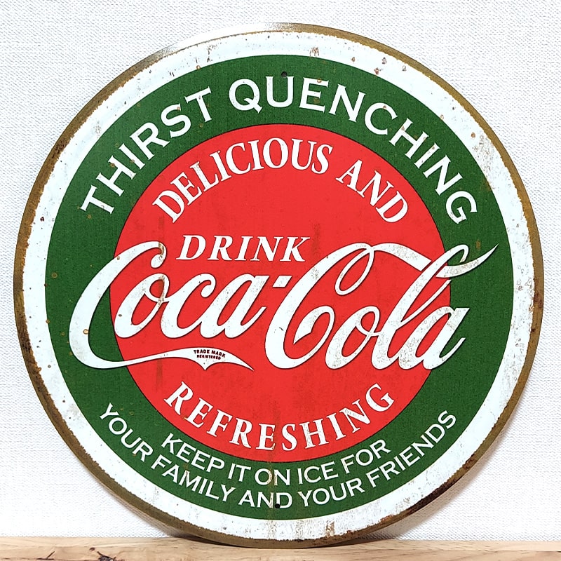 ブリキ看板 コカコーラ ロゴ ラウンドメタルサイン アメリカン 雑貨 アンティーク ガレージ COCA COLA レトロ ビンテージ 壁掛け プレート ヴィンテージ Thirst Quenching おしゃれ 壁飾り かっこいい インテリア 店舗 カフェ バー