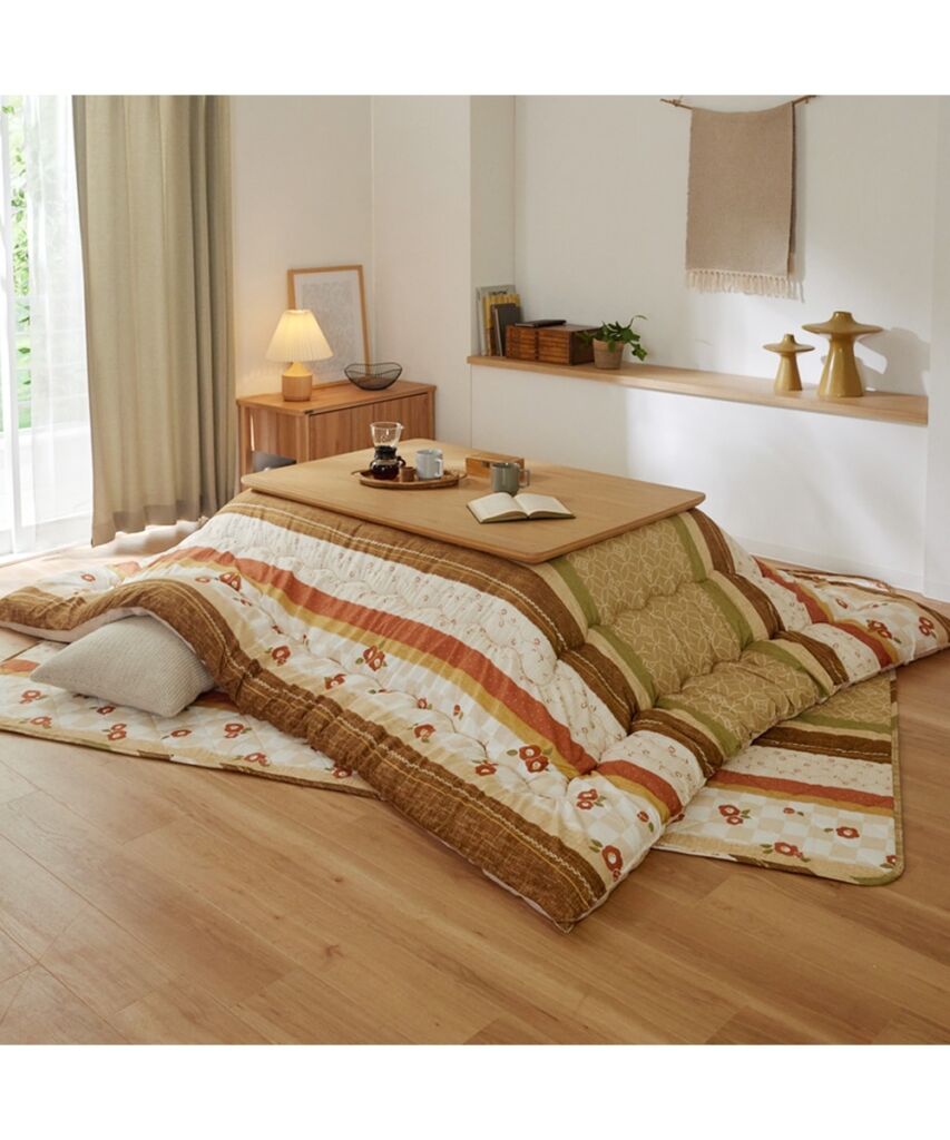 大判こたつ掛敷布団セット（つばき柄）