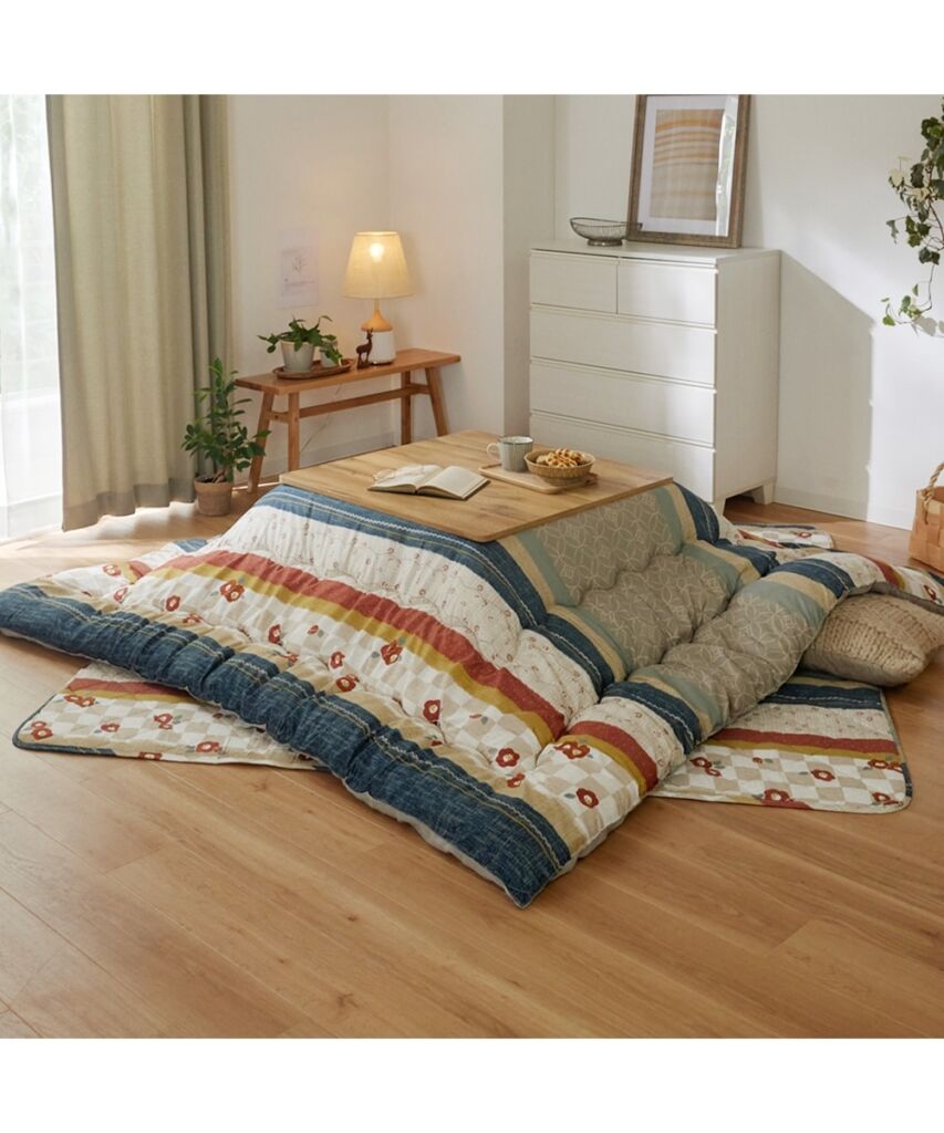 大判こたつ掛敷布団セット（つばき柄）