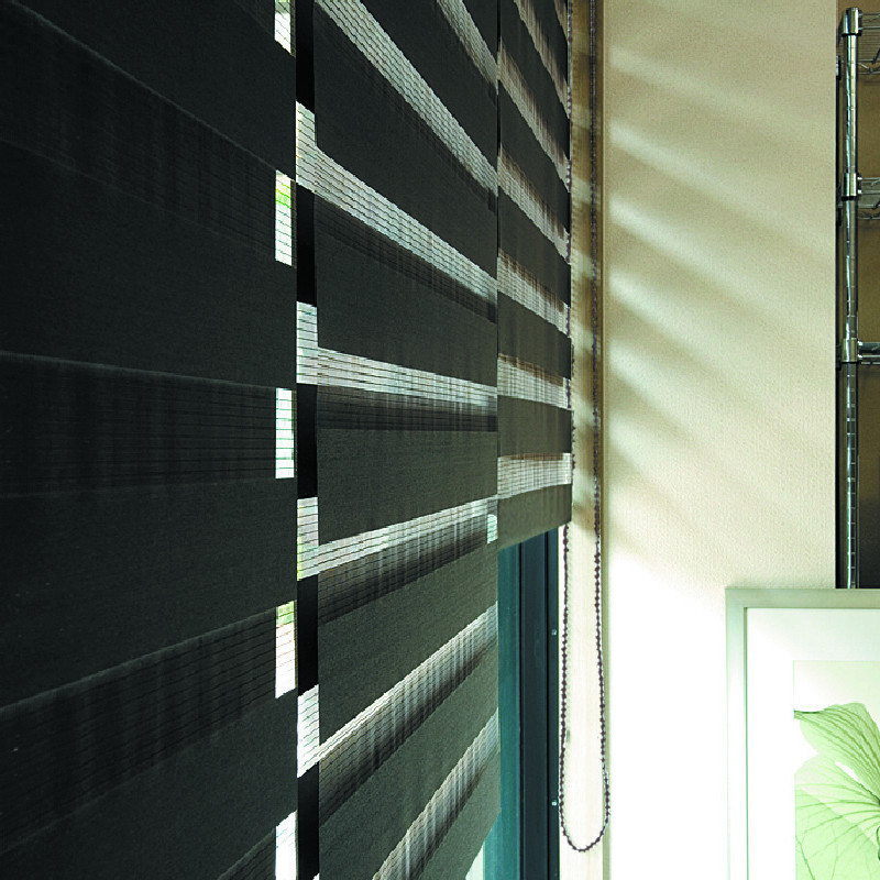 調光ロールスクリーン　センシア　 幅130cm×高さ200cm　トーソー製