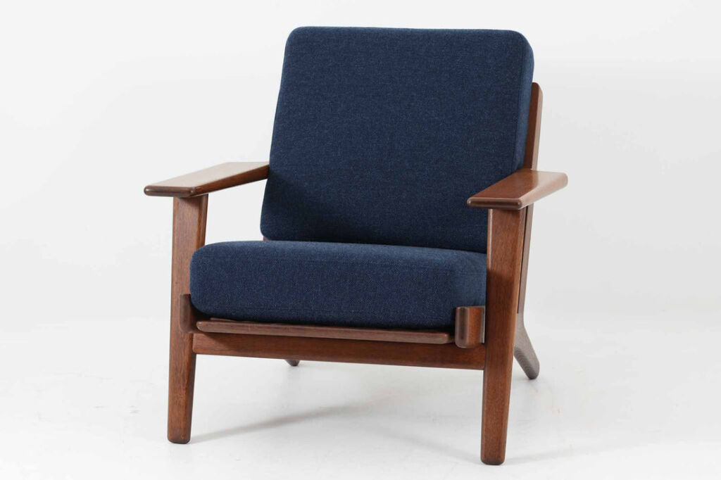 Hans J.Wegner(ハンス・J・ウェグナー)　GE290　シングルソファ　スモークドオーク材　Getama(ゲタマ)　/DK16077