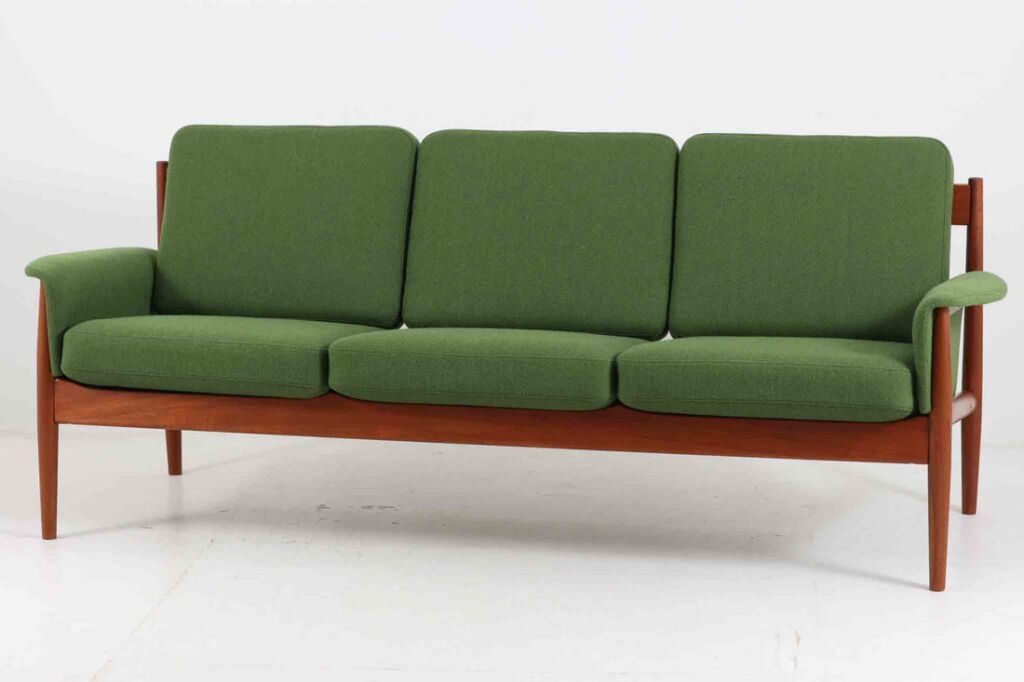 Grete Jalk(グレーテ・ヤルク)　トリプルソファ/3人掛け　チーク材　デンマーク製　北欧家具ビンテージ