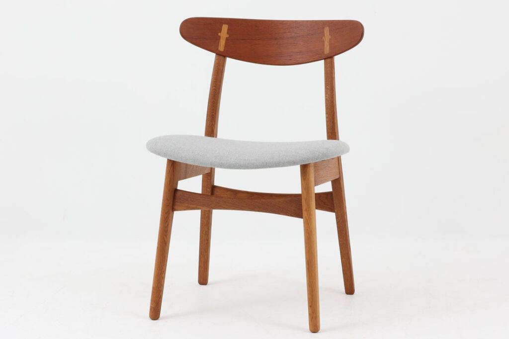 北欧家具ビンテージ　CH30　チーク×オーク材　Hans J.Wegner（ハンス・J・ウェグナー）Carl Hansen 