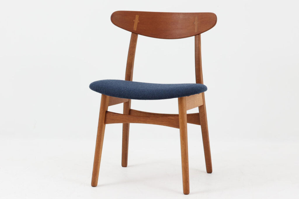 北欧家具ビンテージ　CH30　チーク×オーク材　Hans J.Wegner（ハンス・J・ウェグナー）Carl Hansen 