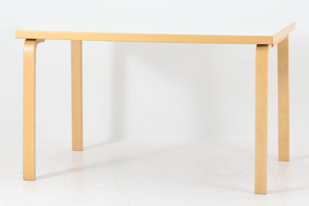 Alvar Aalto(アルヴァ・アアルト)　81B　ダイニングテーブル　幅120cm　Artek(アルテック)　ホワイトラミネート　フィンランド製/DK17674