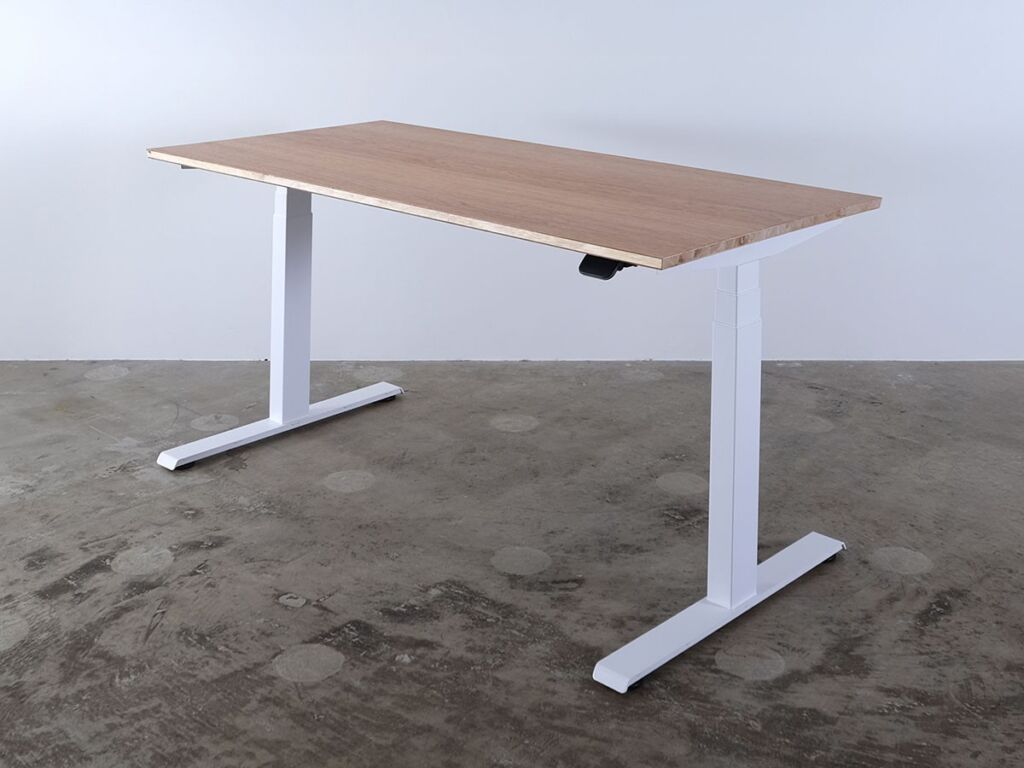 FeEL / フィール 電動昇降デスク（ラワン天板）