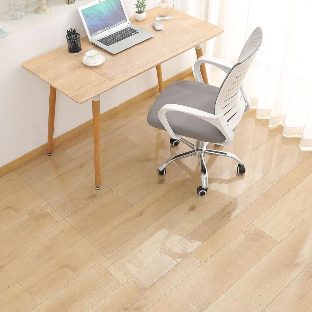 Yiwbj チェアマット エンボス加工 透明 90×150cm 厚み1.5mm クリア PVC 床保護マット フローリングマット 椅子 マット 床保護シート 大型デスク足元マット 特大サイズ オ フィ ス/食卓/フロア/畳/机下 (厚さ1.5mm, 90*150cm)