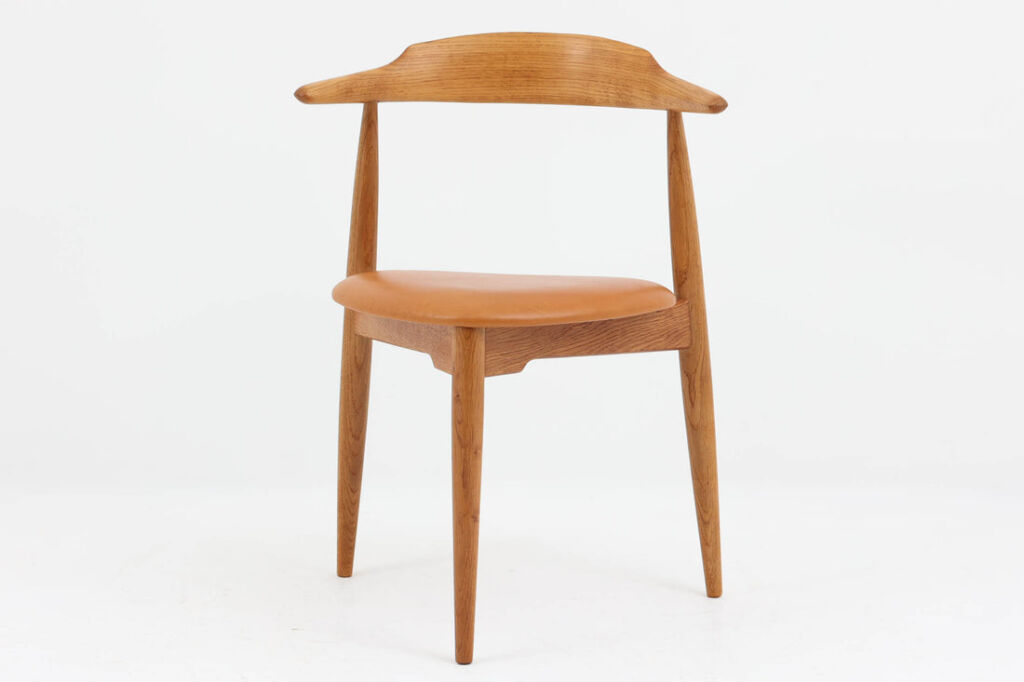 Fritz Hansen(フリッツ・ハンセン)　ハートチェア　オーク材　Hans J.Wegner（ハンス・J・ウェグナー）/DK11806