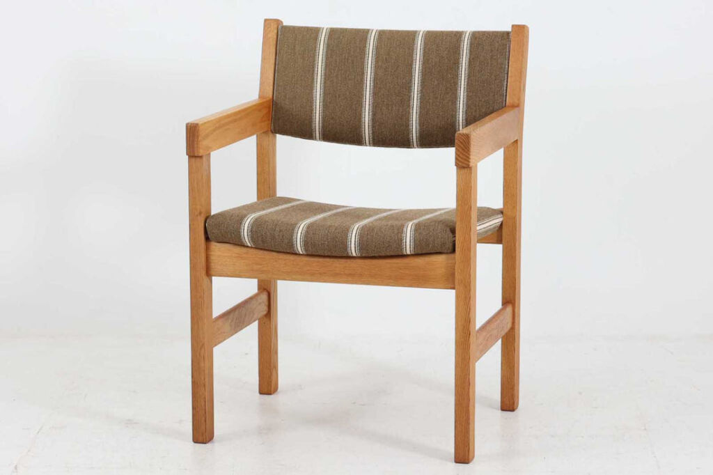 北欧家具ビンテージ　アームチェア　オーク材　Hans J.Wegner（ハンス・J・ウェグナー）　GETAMA/ゲタマ