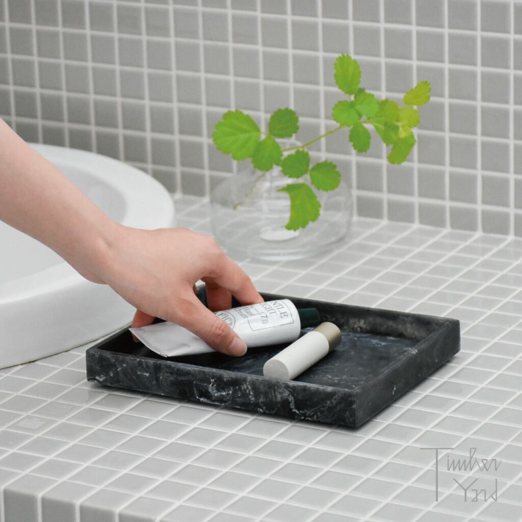 【ONLINE限定】Mist Tray / Charcoal / 15×20cm / レジン / Ferm Living（ファームリビング）/ トレイ / トレー / 正規販売店