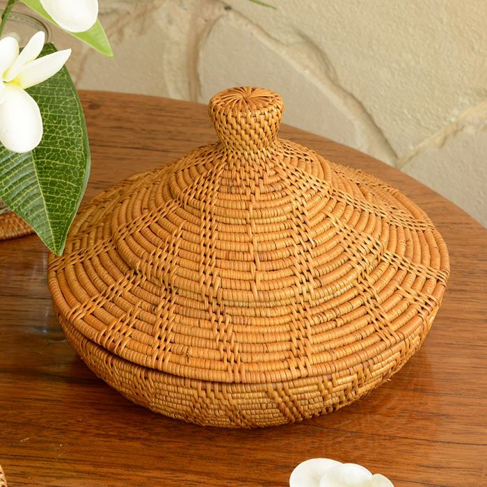 オブジェにもなる小物入れならバリ島の天然素材