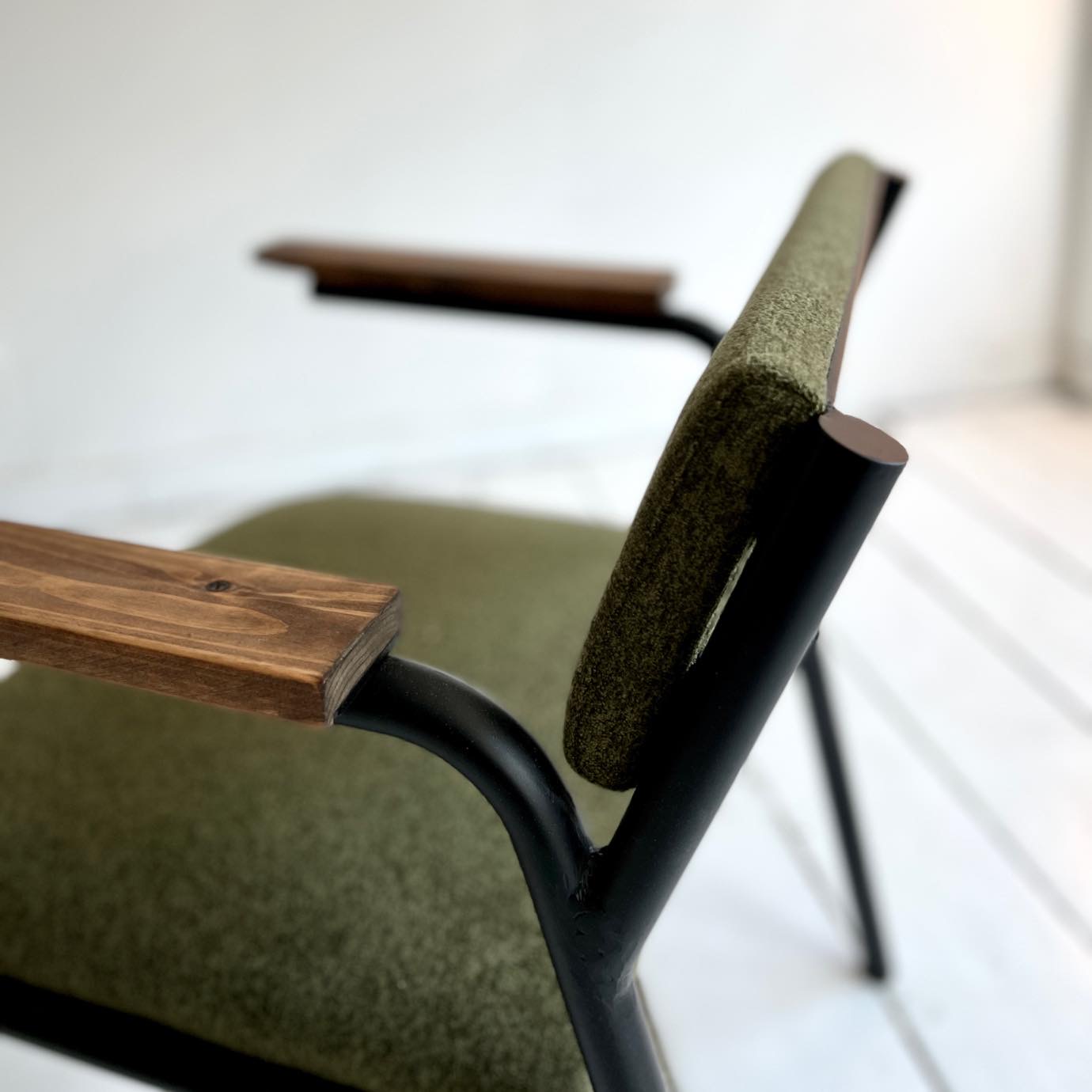 BRUNO ARMREST CHAIR-004 [3]