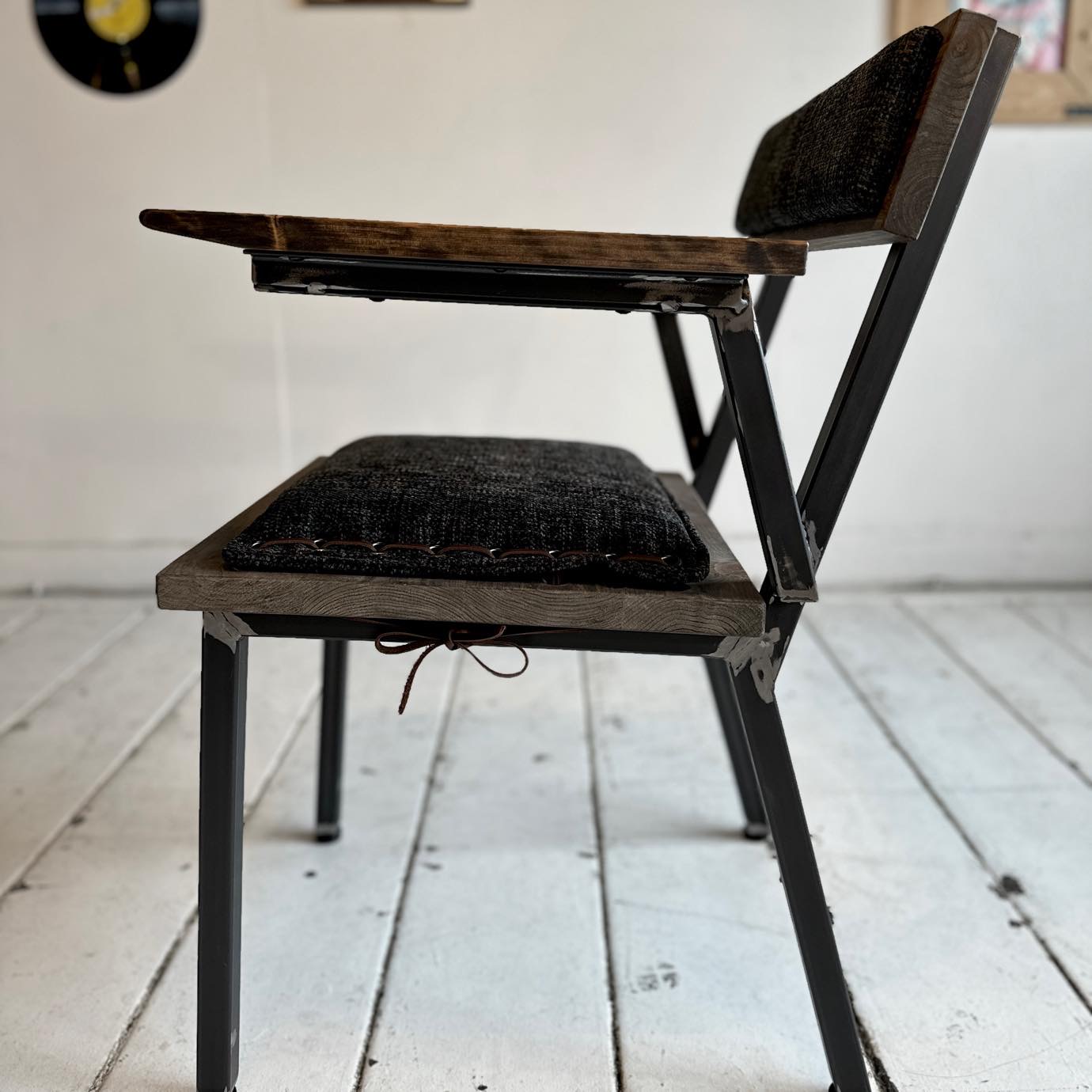 KIND ARMREST CHAIR-011 [4]