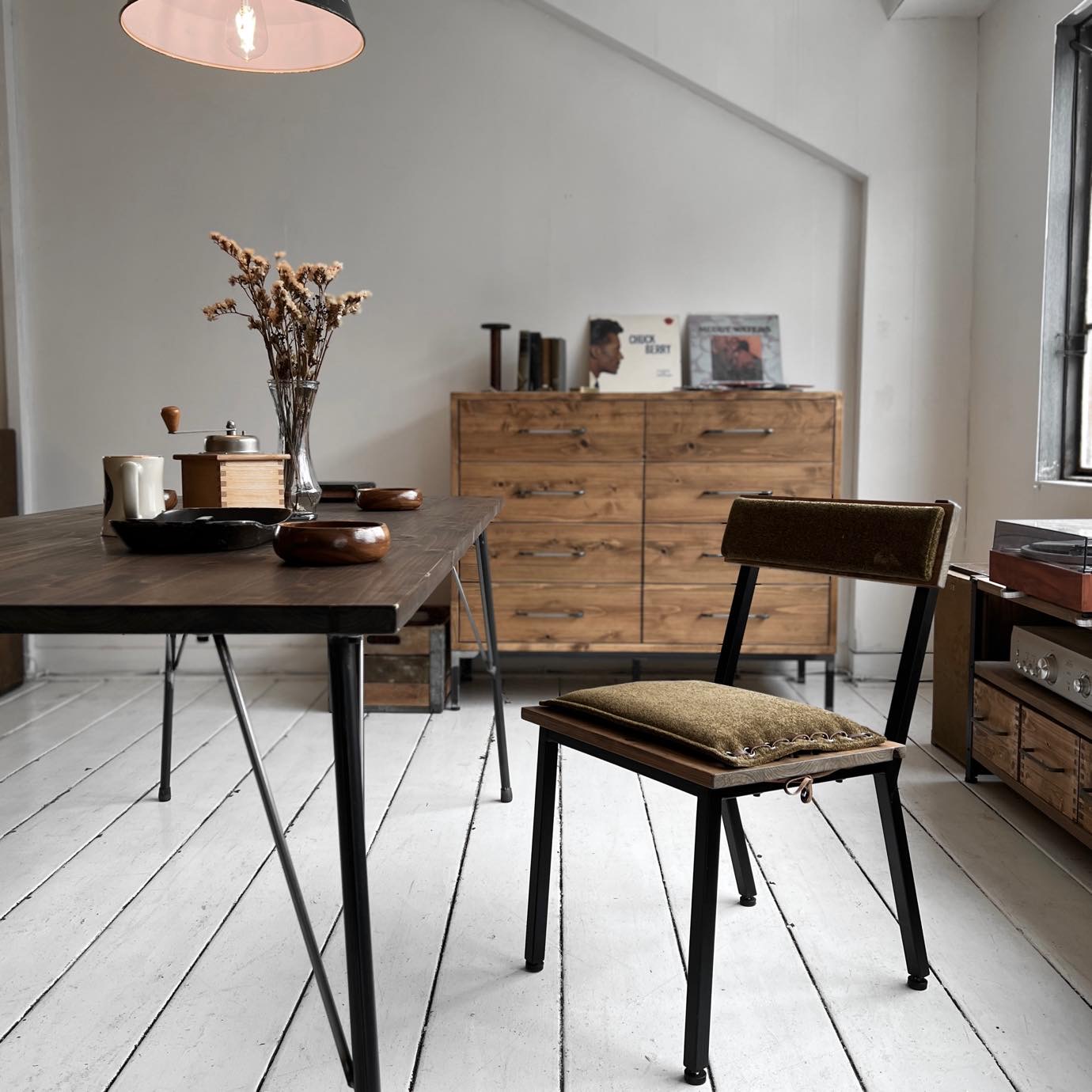 KIND DINING CHAIR-001 [2]