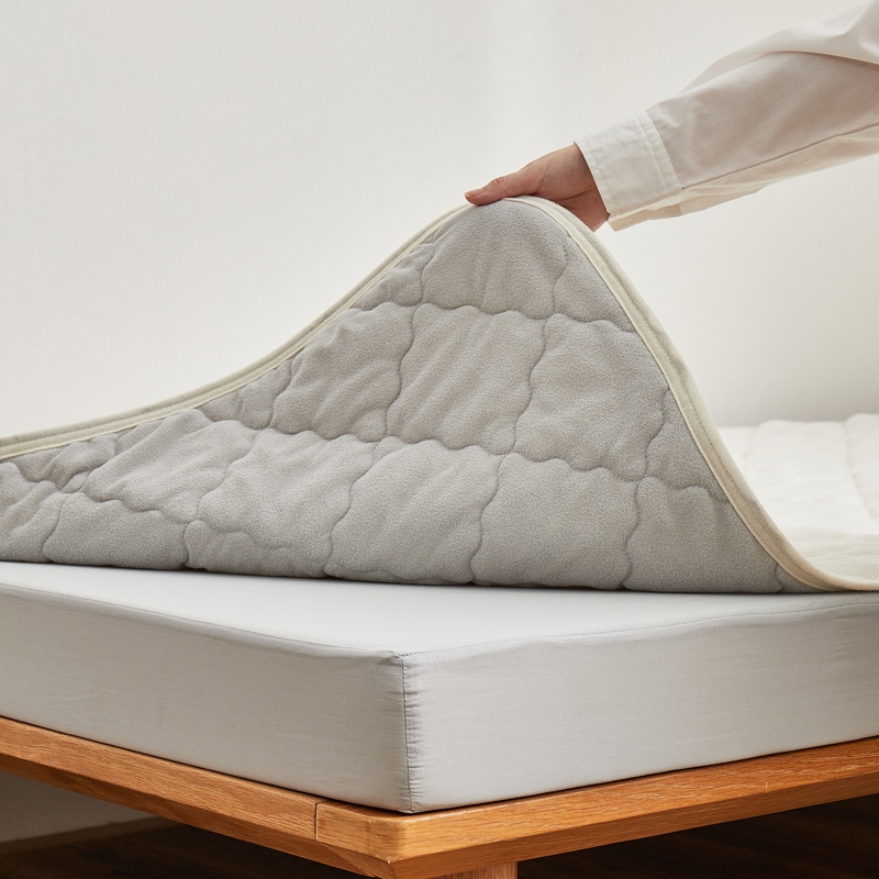 【セミダブル/2点セット】三つ折り ウレタンマットレス＆敷きパッドセット メレンゲタッチ ピタっと密着【PITARA】ピターら [3]