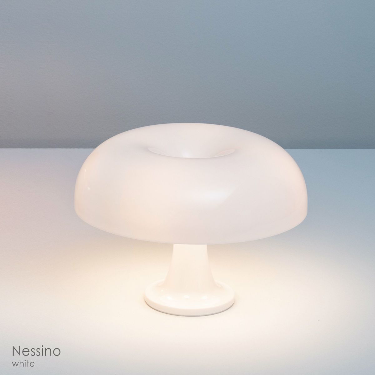 【16日間限定39％OFFキャンペーン】【ポイント10倍】Artemide（アルテミデ） / Nessino（ネッシーノ） / 全3色 / テーブルランプ [3]