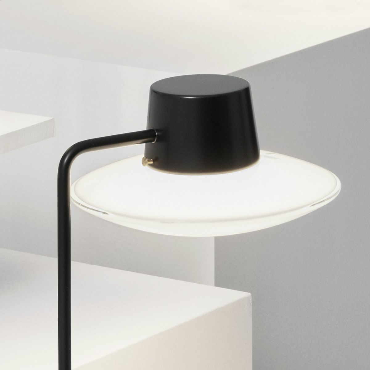 Louis Poulsen（ルイスポールセン） / AJ Oxford Table Lamp（オックスフォード テーブルランプ） / ガラスシェードタイプ / H280mm [4]