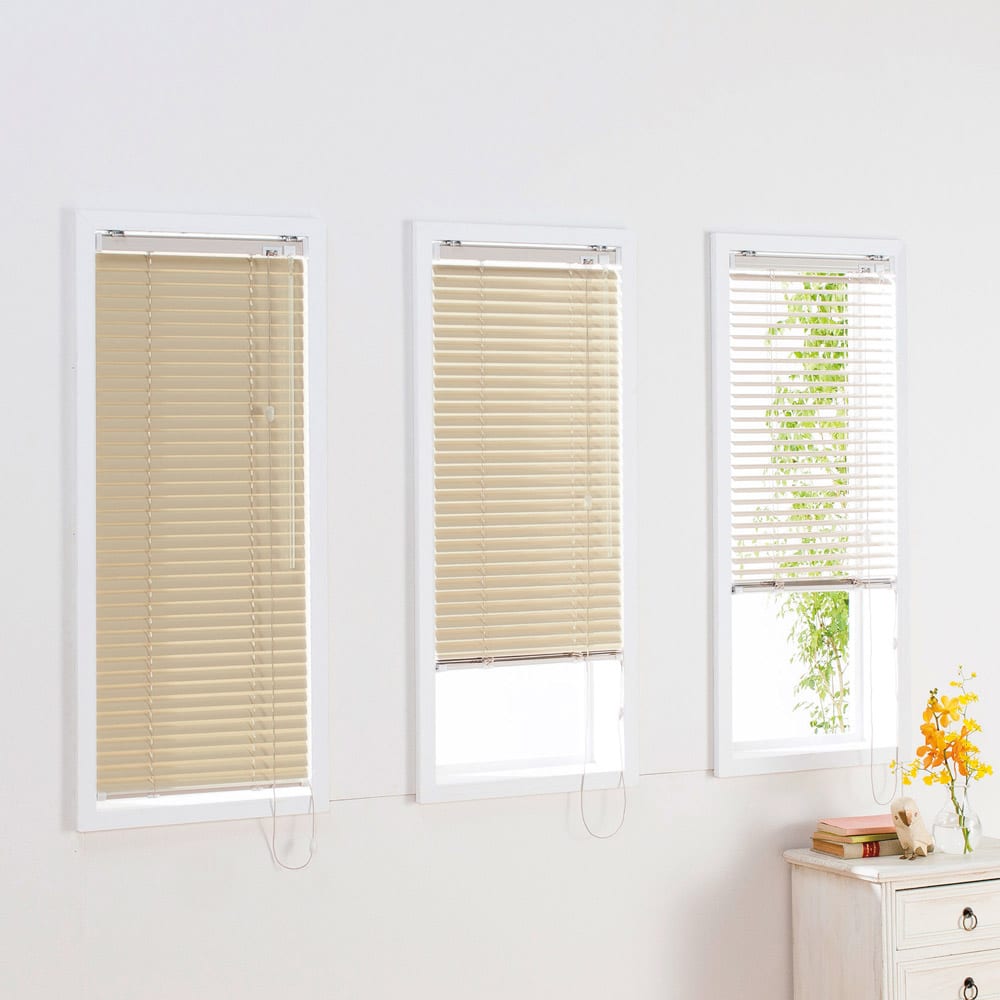 ホコリもサビも付きにくいインテリアブラインド 壁に穴を開けないつっぱり式（1枚）（イージーオーダー） [3]