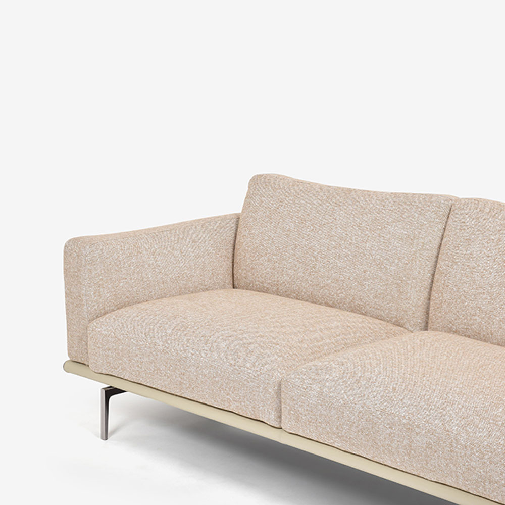 PoltronaFrau（ポルトローナ・フラウ）ソファ 2.5人掛け「Happy Jack ハッピージャック」幅215cm 布オークル/革パンナ [5]