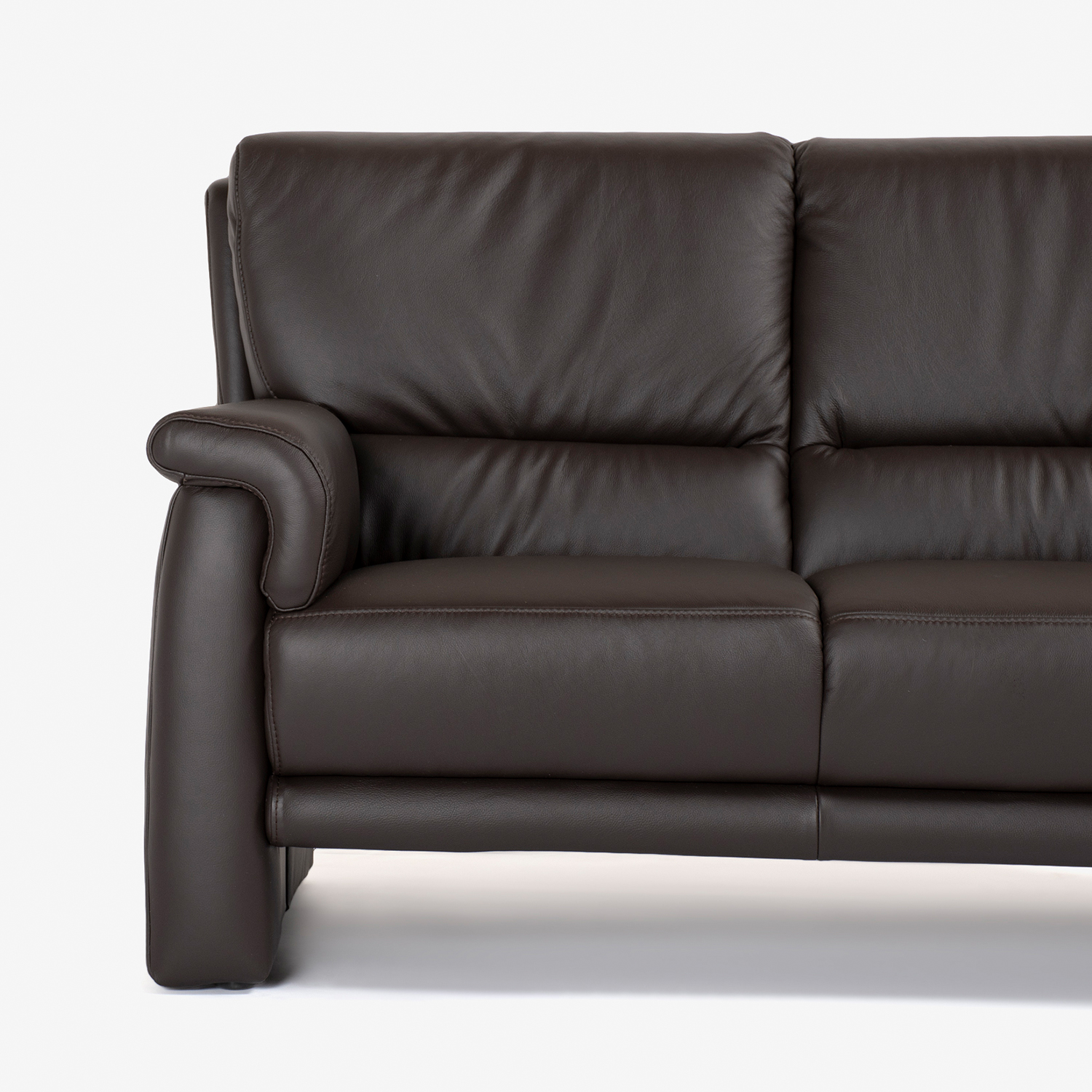 himolla（ヒモラ）ラブソファ 2人掛け「ベルク model.9002」幅134cm 革#24 ダークブラウン色 [4]