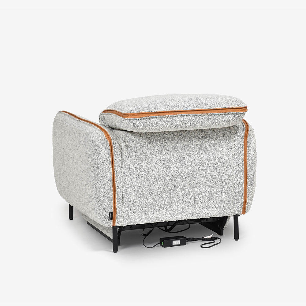 FaBBRica（ファブリカ）電動アームチェア「FA-0587」布#FA-5 BMO-03 ミッドナイト色　革#FA-NP 606E ハニーイエロー色 [3]