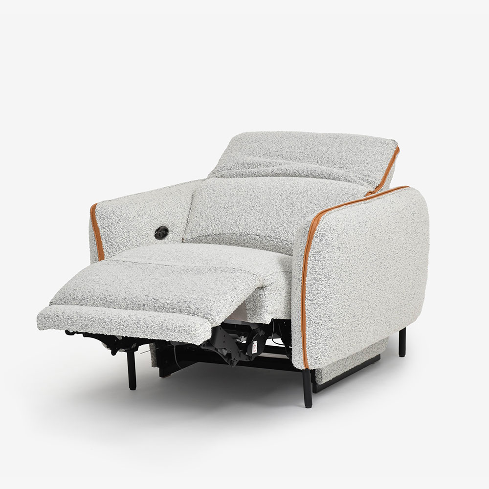 FaBBRica（ファブリカ）電動アームチェア「FA-0587」布#FA-5 BMO-03 ミッドナイト色　革#FA-NP 606E ハニーイエロー色 [4]