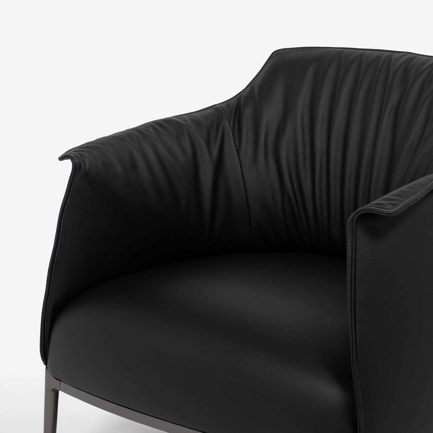 PoltronaFrau（ポルトローナ・フラウ）アームチェア「アーチボルド」革ブラック色 [4]