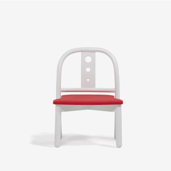 秋田木工 キッズチェア「101」木部ブナ材ホワイト色 座PVCレッド色【セール対象品のため20%OFF】 [2]