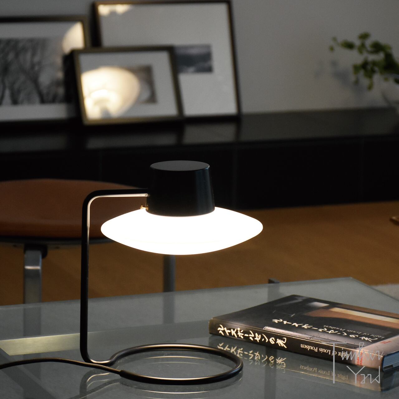 AJ オックスフォード テーブルランプ / H280 / ベース式 / 乳白ガラス / AJ Oxford Table Lamp / Opal Glass / アーネ・ヤコブセン / Louis Poulsen（ルイスポールセン）/ テーブルライト / 正規販売店 [3]