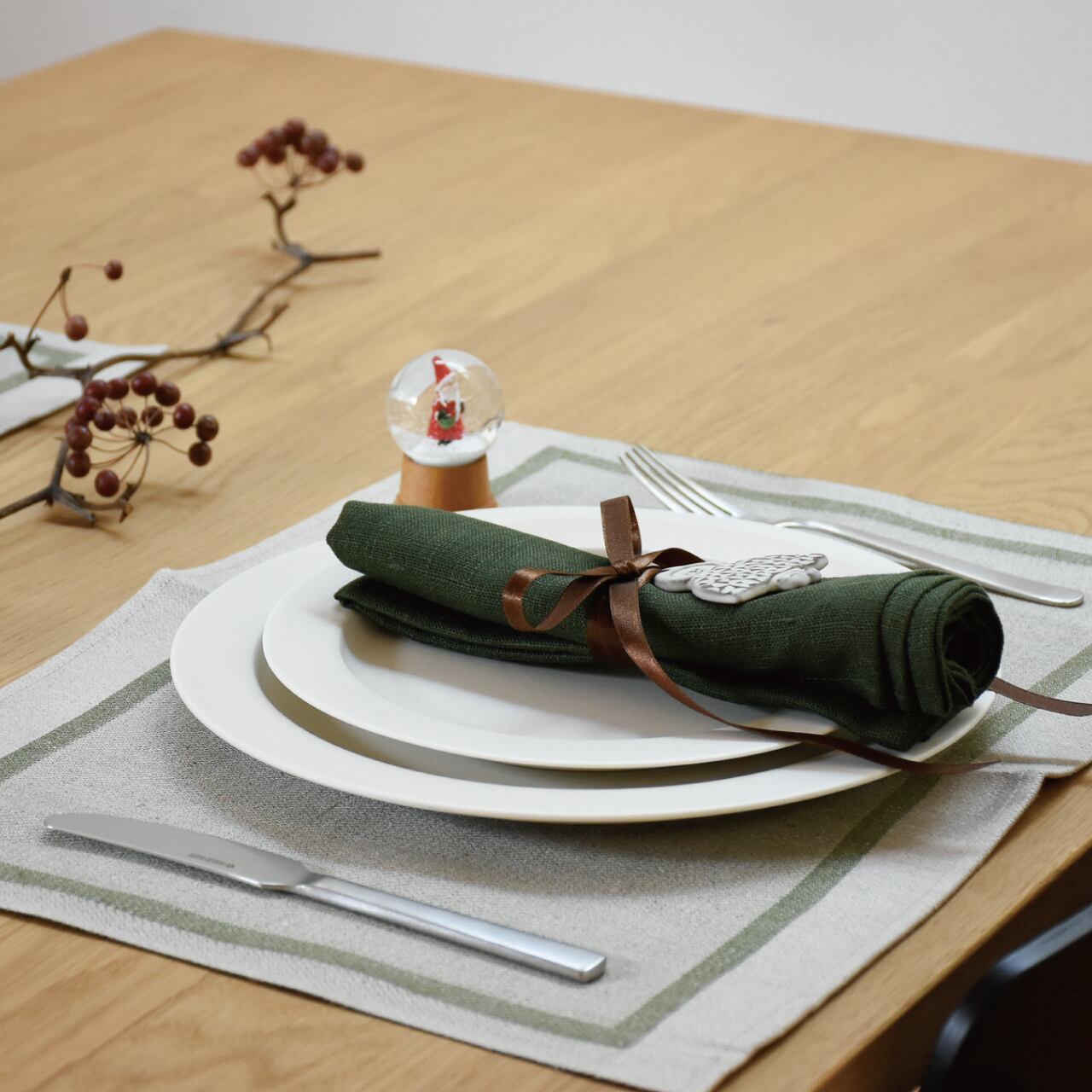 LAINA placemat / linen-olive / 46x32cm / リネン 100％ / ライナ プレイスマット / LAPUAN KANKURIT（ラプアン カンクリ） [4]