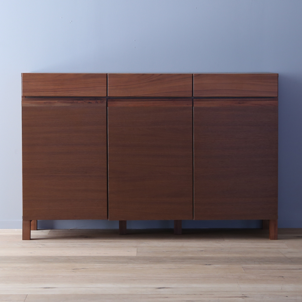 サイドボード「レッチェ」幅134.2cm ウォールナット材 [2]