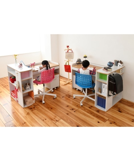 デスクの高さが調節できるツインデスク [3]