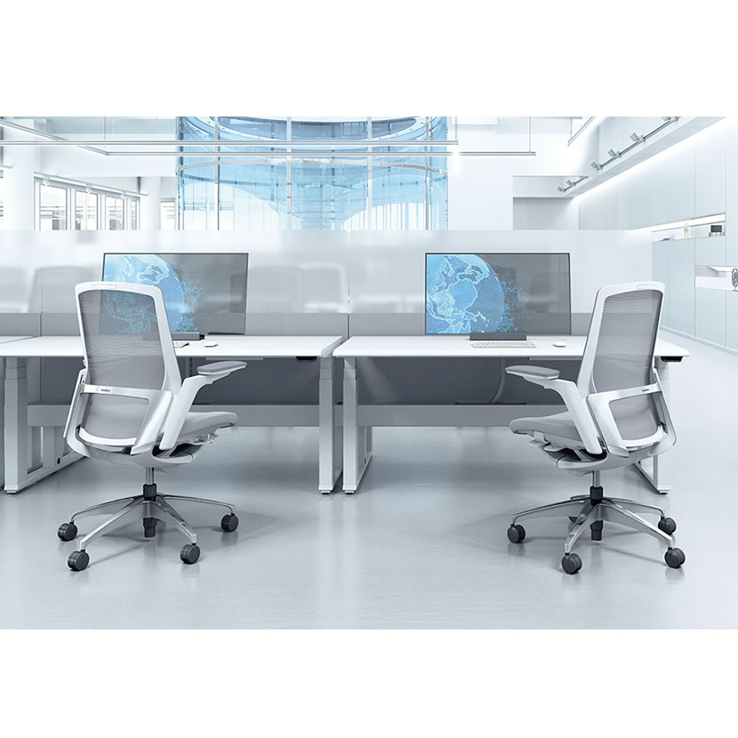 オカムラ フィノラ Finora C785MR オフィスチェア アジャストアーム ハイバック アルミ脚 ナイロンキャスター メッシュ張り ブラックパネル ブラック脚 ブラックボディ [4]