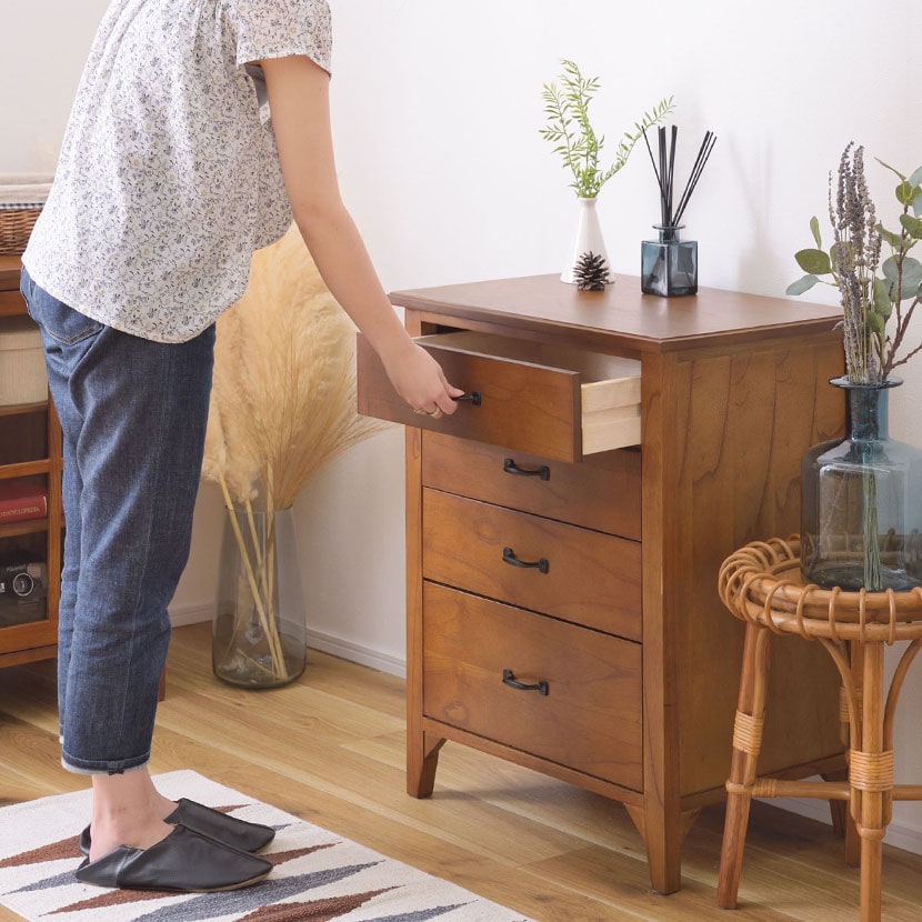 ミニチェスト アンティーク風 チェスト リビング収納 小物収納 収納家具 天然木 黒アイアン コンパクト 小さめ 木製 幅600×奥行400×高さ750mm [5]