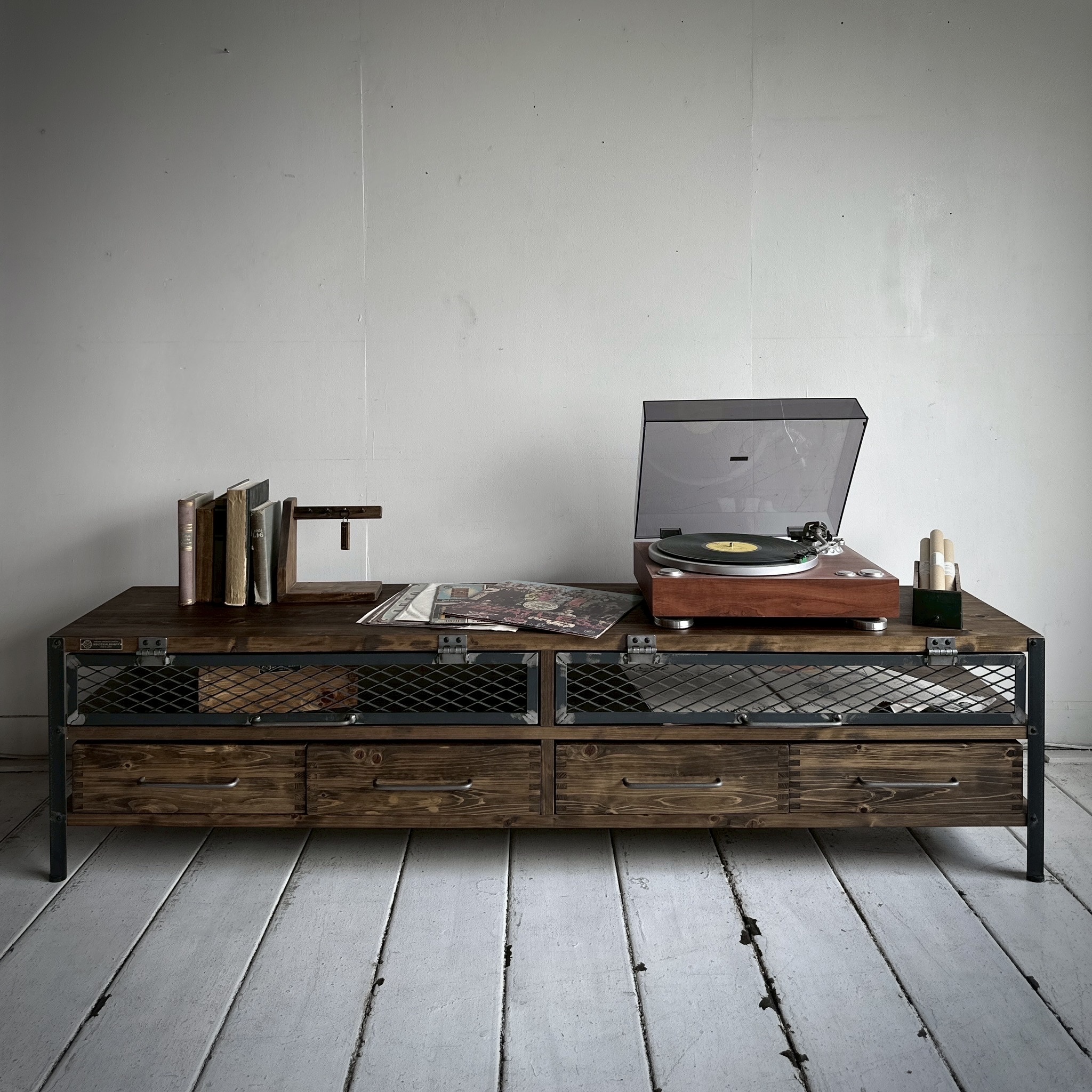 LO-FI ALTAR TV-060 [2]