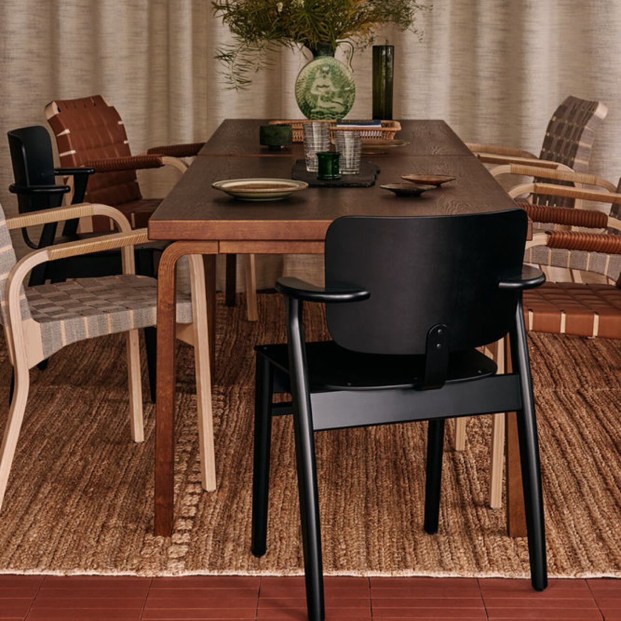 ドムス チェア / バーチ ブラック ステイン / スタッキング可 / イルマリ・タピオヴァーラ / フィンチェア / Domus Chair / birch black stain / Artek（アルテック）/ 正規販売店 [5]