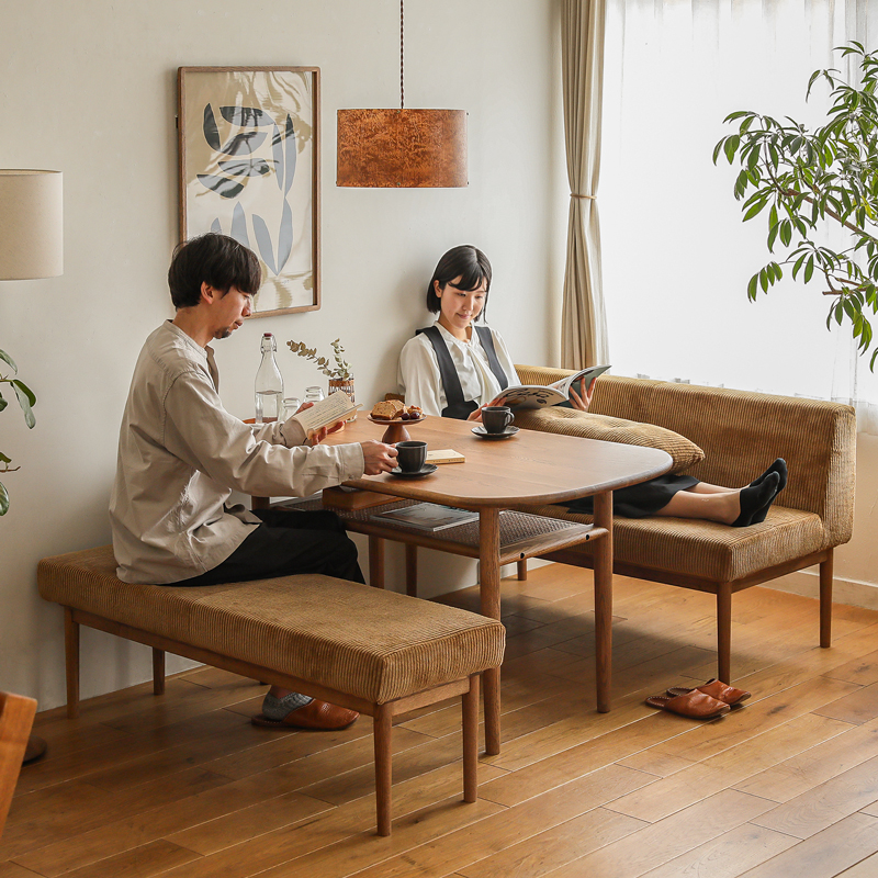 利便性とゆとりを備えたダイニングシリーズ「culum（クルム）」。2人掛けソファーとベンチを組み合わせたダイニング 3点セットです。 [5]