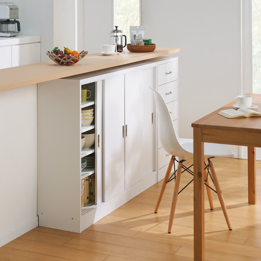 1cmピッチで棚板調整！棚板いっぱい収納庫 引き戸 幅120奥行29.5高さ90cm