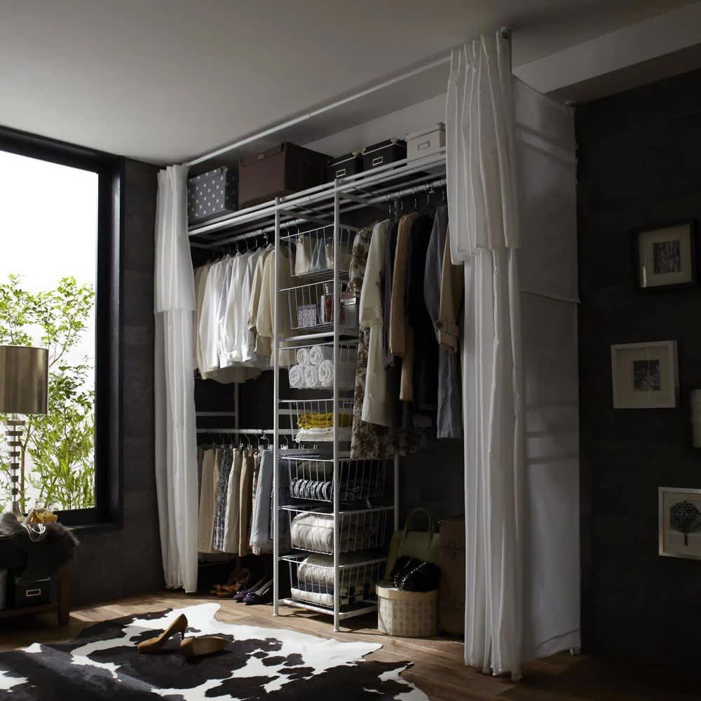 白でカスタマイズするホワイトハンガーシリーズ 上下・左右カーテン付き バスケット付き・ハイタイプ（高さ218cm〜280cm・幅170cm〜238cm）