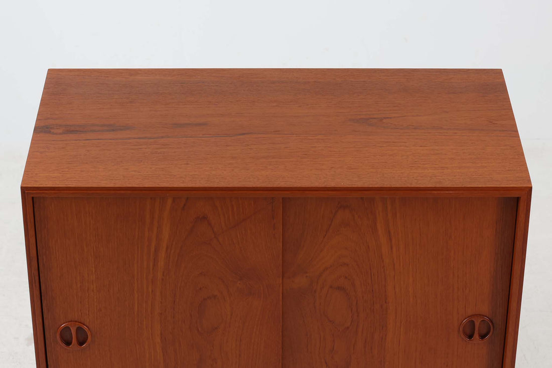 デンマーク製　小ぶりなローボード　チーク材　北欧家具ビンテージ/DK16197 [2]