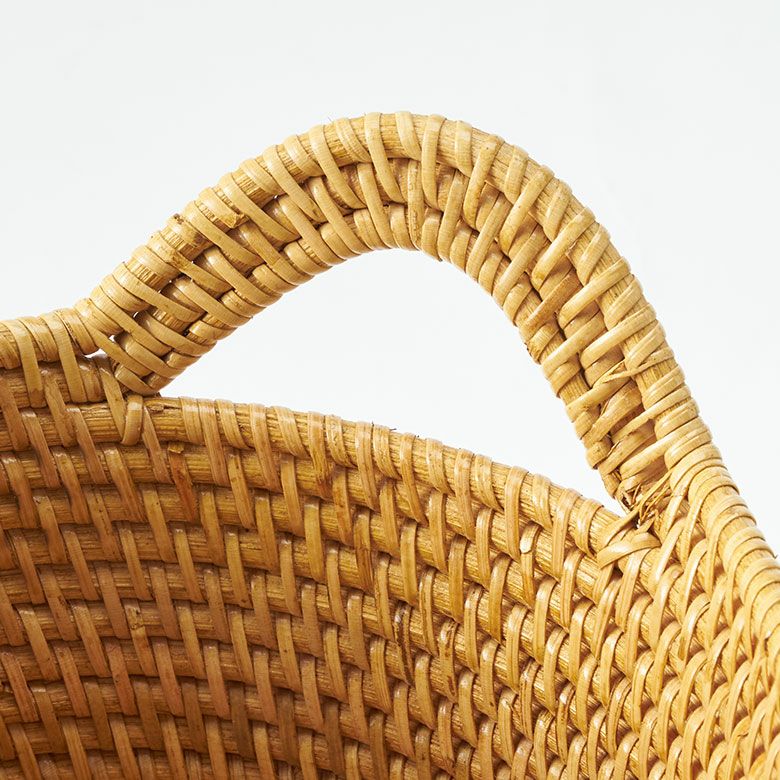 インドネシアの高品質な天然ラタンを使用し、バリ島の熟練した職人がハンドメイドで一つひとつ丁寧に仕上げたバスケット [3]