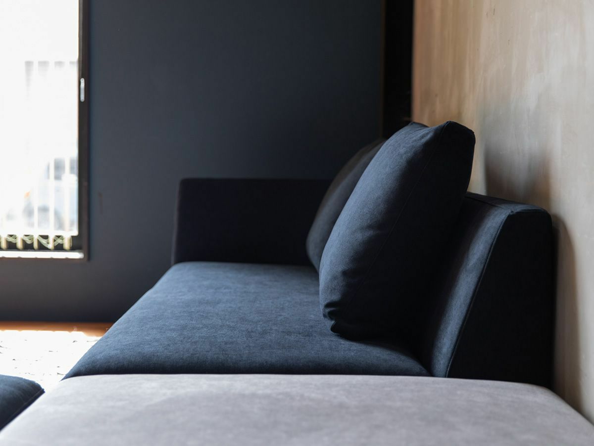 gy sofa 221  rank zuck [2]