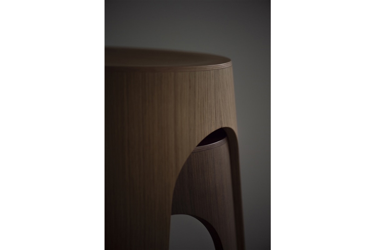 IKASAS | SWALLOW STOOL OAK スワロー スツール オーク