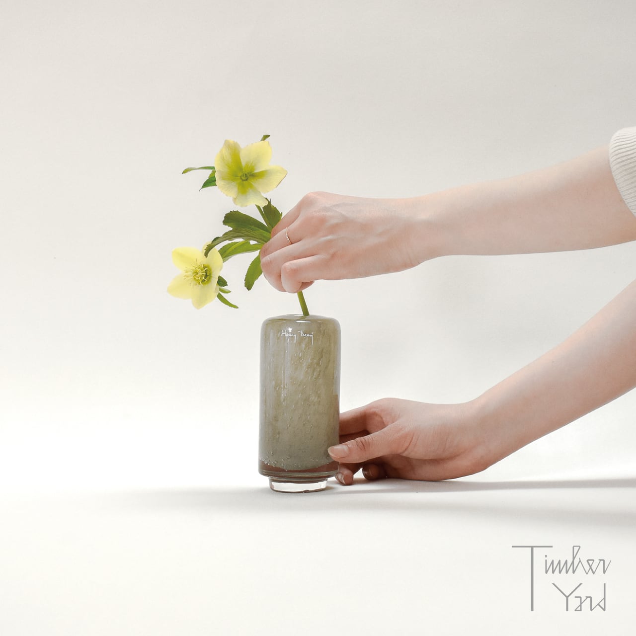 Fumiko high XXS / グラヴィエ / D6×H12.5cm / 手吹きガラス / AT0911 / フミコハイ / フラワーベース / 花器 / 花瓶 / Henry Dean（ヘンリーディーン） [5]
