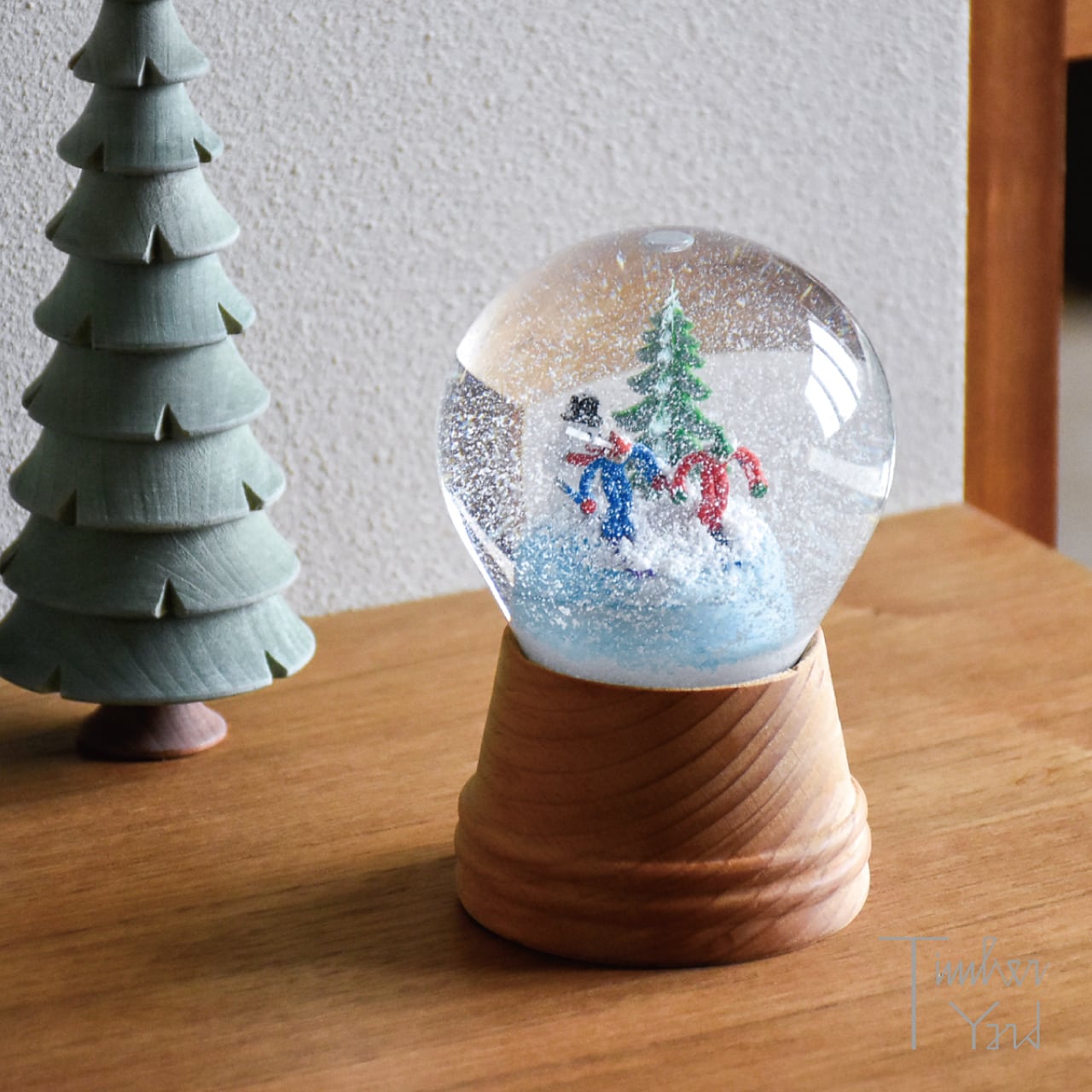【ONLINE限定】スノードーム / スキーヤーと雪だるま / 木製台座 / Φ8cm / PERZY（パージー）/ スノーグローブ / 正規販売店 [5]